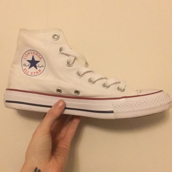 White Converse All Stars - Picture 2 of 7